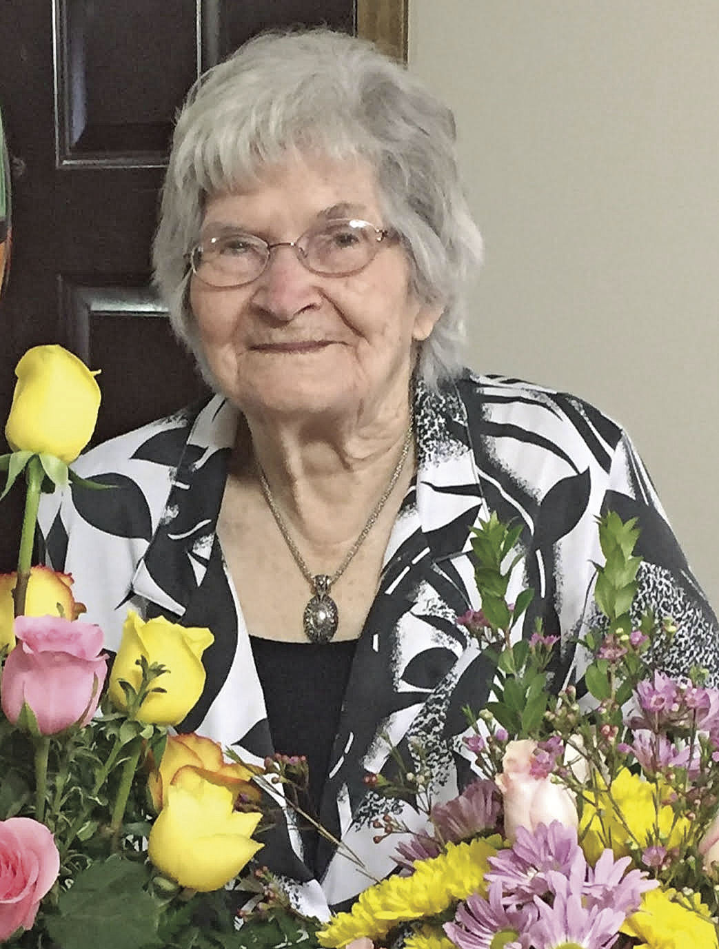 Virginia Knoll_obit_color.jpg
